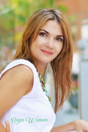 151810 - Elena Age: 43 - Ukraine