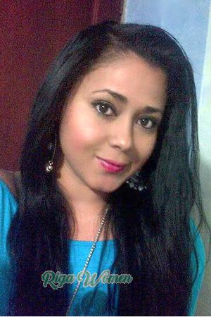 170503 - Liceth Age: 36 - Colombia