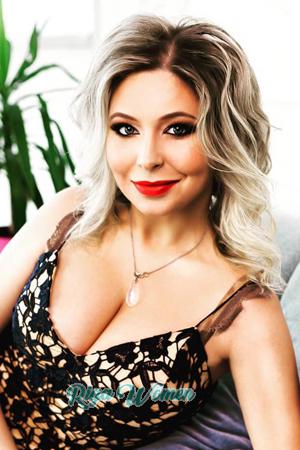 176600 - Nikol Age: 38 - Ukraine