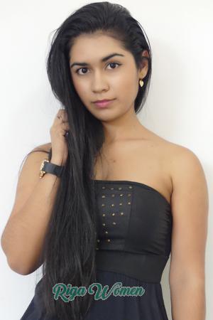 182957 - Yannine Age: 28 - Colombia