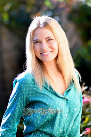 183523 - Elena Age: 37 - Ukraine