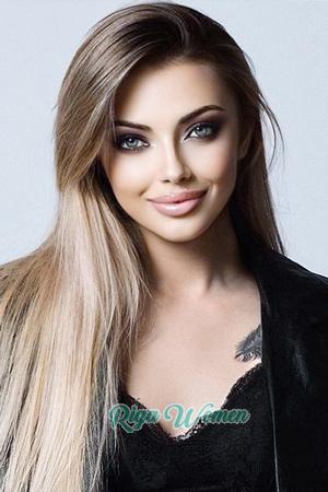 204104 - Anastasia Age: 25 - Russia