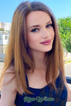 204336 - Alina Age: 18 - Ukraine