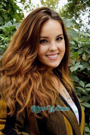 206824 - Evgeniya Age: 20 - Ukraine