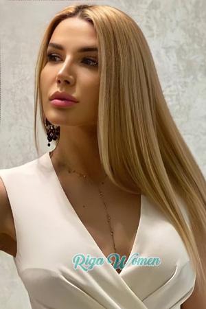 208483 - Anastasia Age: 36 - Ukraine