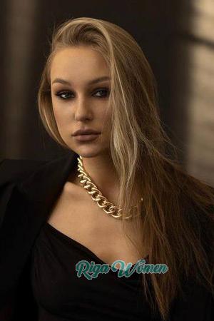 209182 - Anastasiia Age: 21 - Poland