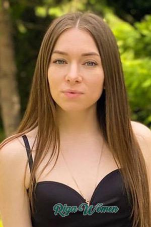 209619 - Viktoriia Age: 26 - Ukraine