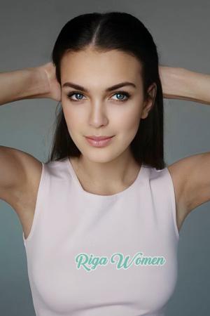 209919 - Daria Age: 19 - Ukraine