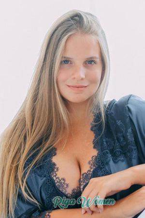 212204 - Elizaveta Age: 23 - China