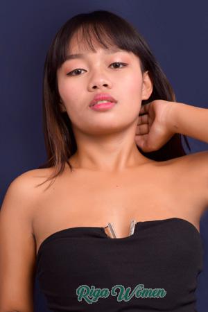 213018 - Marisa Age: 18 - Philippines
