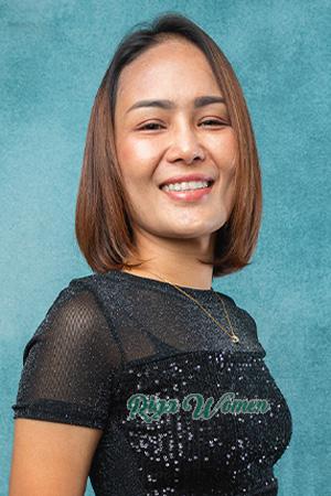 217065 - Nipa (Nicha) Age: 39 - Thailand