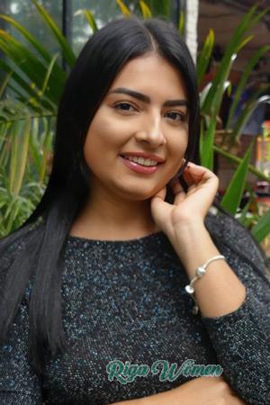 219479 - Laura Age: 25 - Colombia
