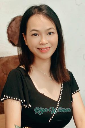 221575 - Amanda Age: 42 - China