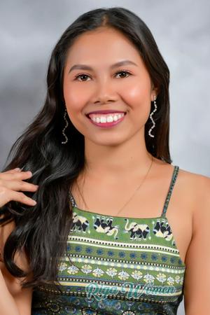 223136 - Lea Age: 26 - Philippines