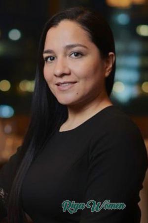 225204 - Yamile Age: 36 - Colombia