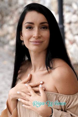 225400 - Elina Age: 30 - Ukraine