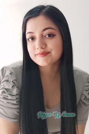 225604 - Laura Age: 29 - Colombia