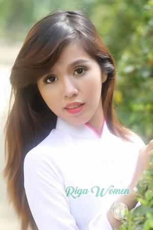 226865 - Pham Nha Uyen Age: 32 - Vietnam