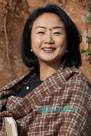 227031 - Rowena Age: 49 - China